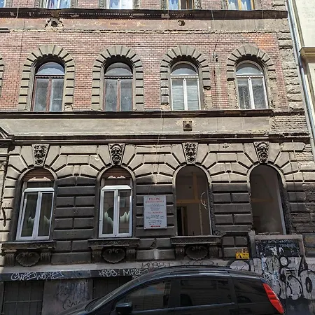 O 38 Family Luxe * בודפשט